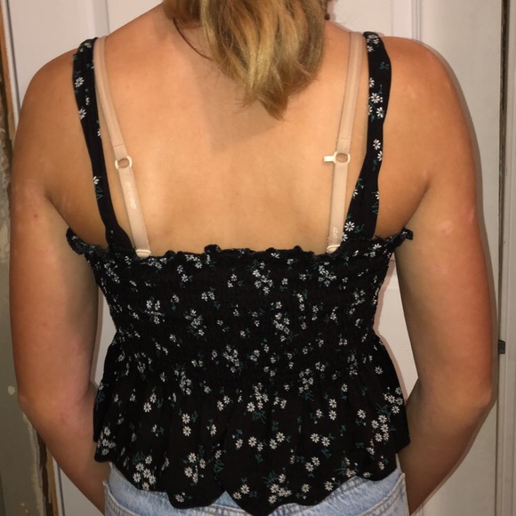 Cutest flower tank top - Picture 2 of 3